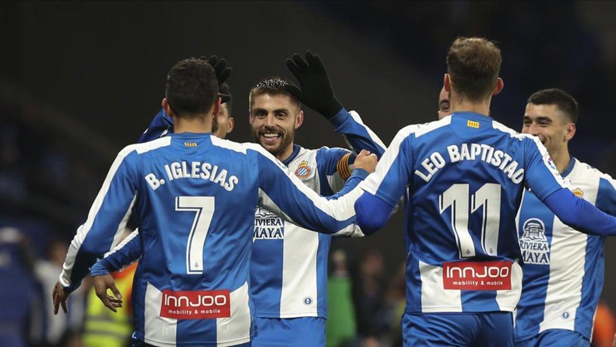 El gol de Borja Iglesias llegó tras un disparo al larguero de David López