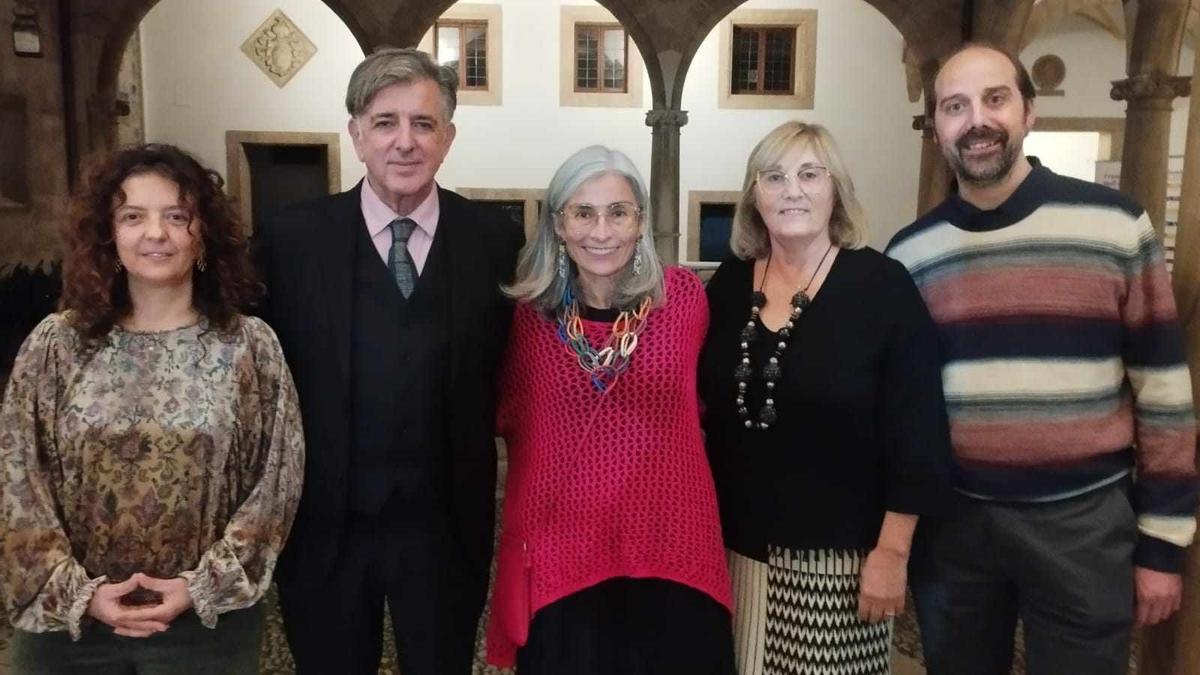 Los premiados y Antoni Mir.