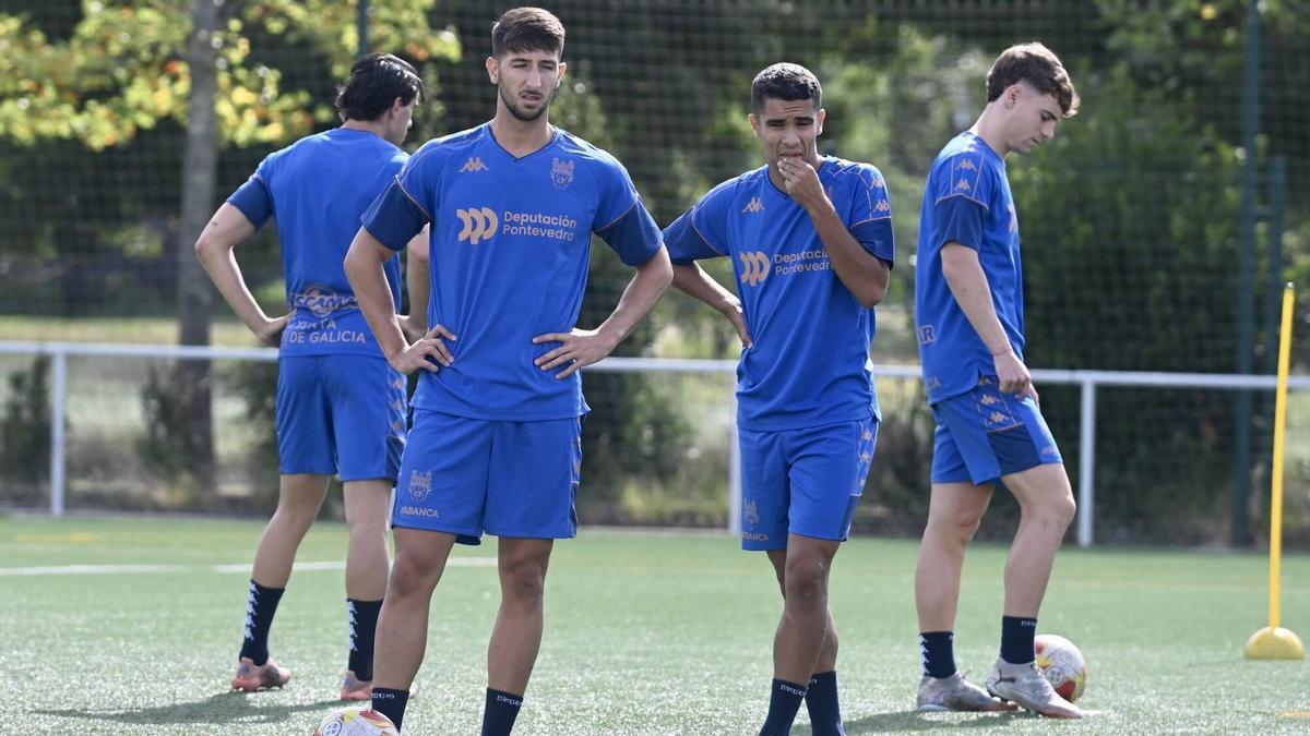 Primer entrenamiento del Pontevedra CF de la temporada 26/27 en A Xunqueira.