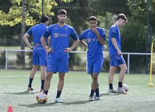 Así sería el primer once del Pontevedra CF a día de hoy: cuatro puestos siguen abiertos