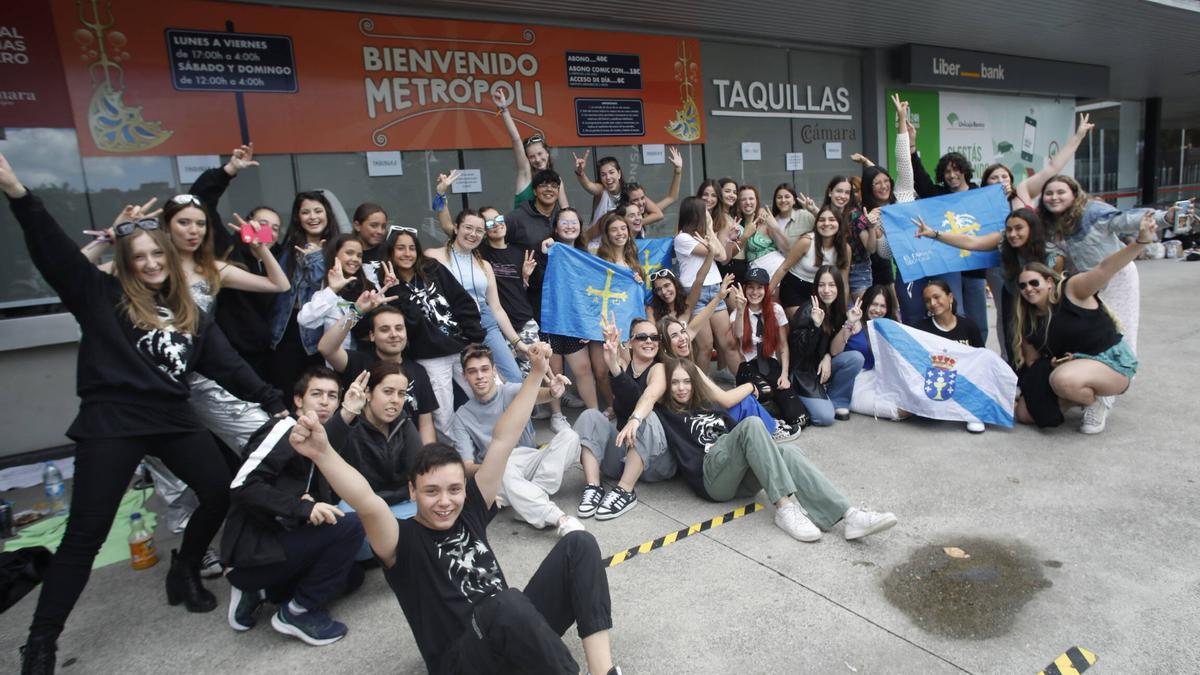 Máxima expectación en Gijón para recibir a Lola Índigo: ya hay colas para la inauguración de Metropoli