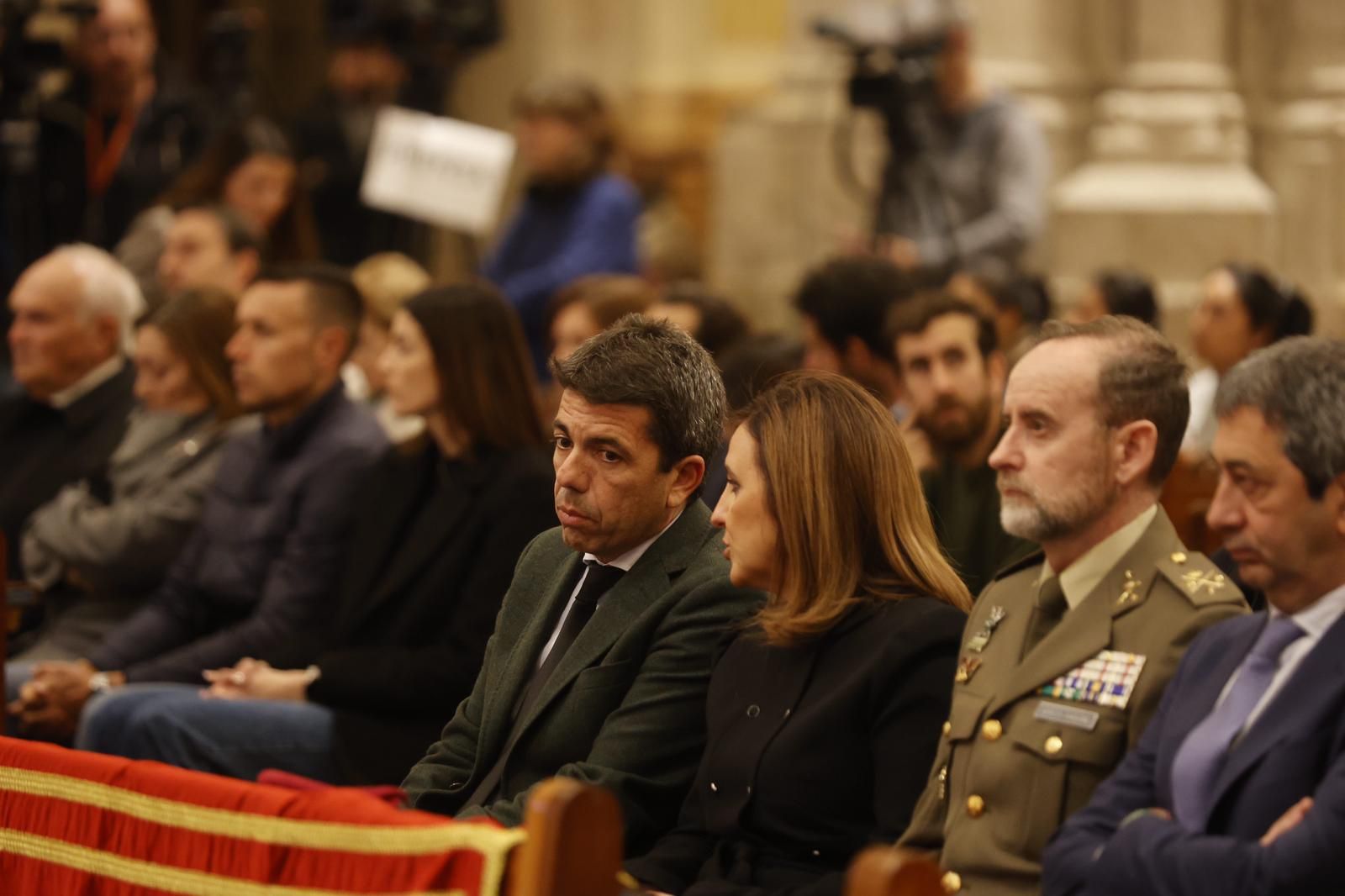 Así ha sido la misa en honor a las víctimas de la tragedia de Campanar