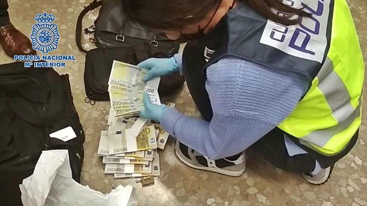 Billetes falsos en Málaga: Cae un grupo que introdujo cerca de 130.000  euros en dinero falsos