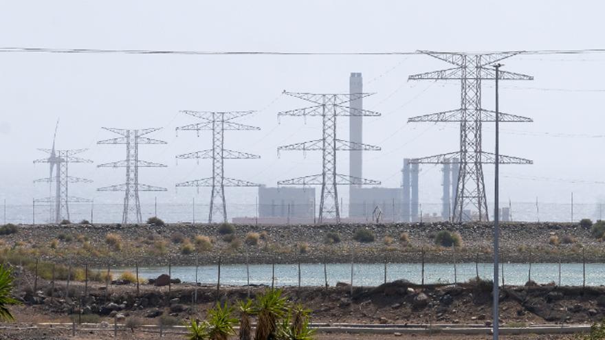 Renovar el parque de generación eléctrica térmica de Canarias creará 2.700 empleos