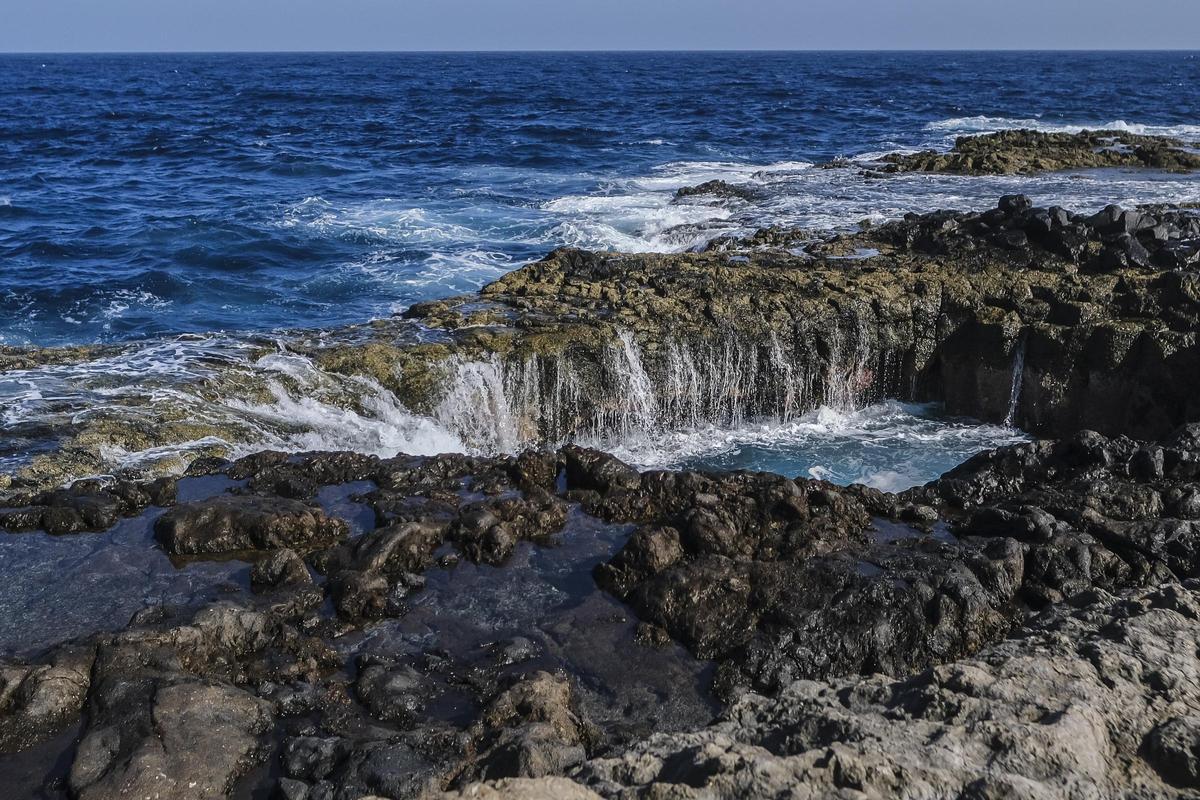 EL BUFADERO DE LA GARITA CUANDO LA OLA SE RETIRA