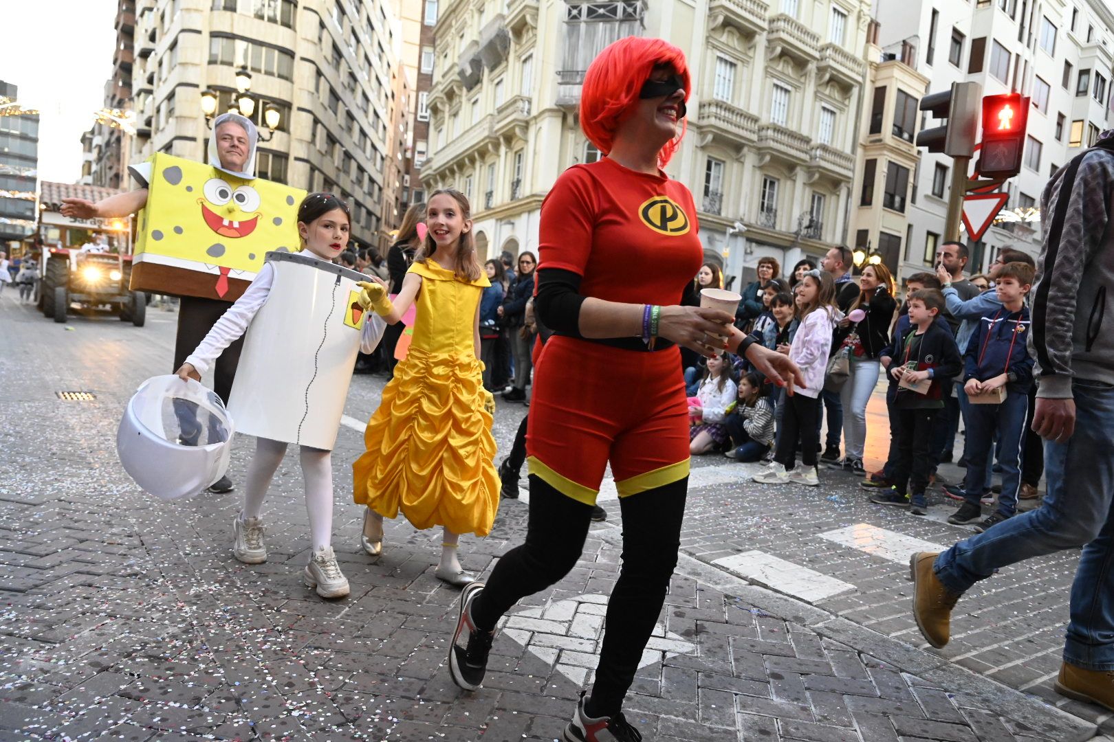 Desfile de collas y carros