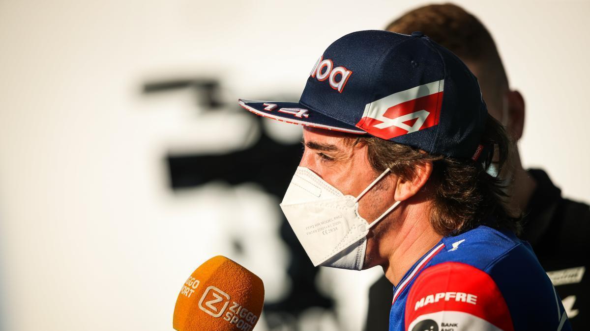Fernando Alonso, durante la rueda de prensa previa al GP de Catar.