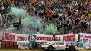 Chevrolet contra Ford, la rivalidad del motor que se vive al límite en la carrera más antigua: 'Los cobardes no hacen historia'