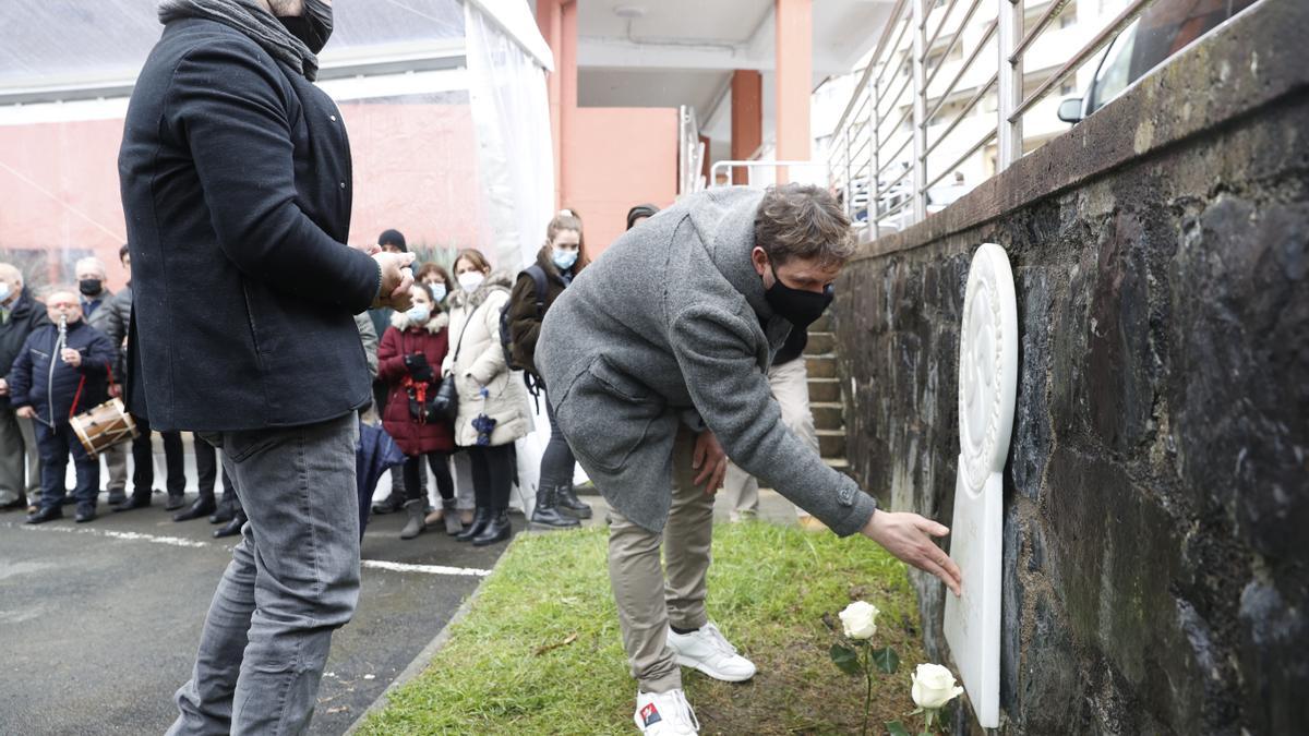 Homenaje a José María Piris en Azkoitia.