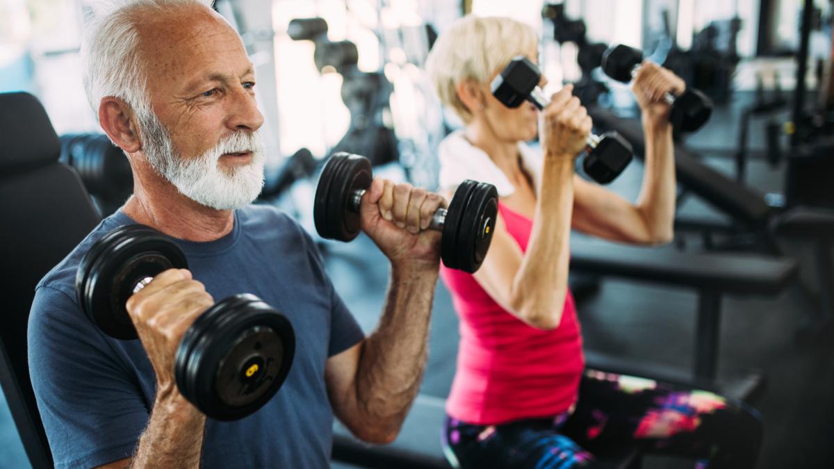 Pareja en el gimnasio
