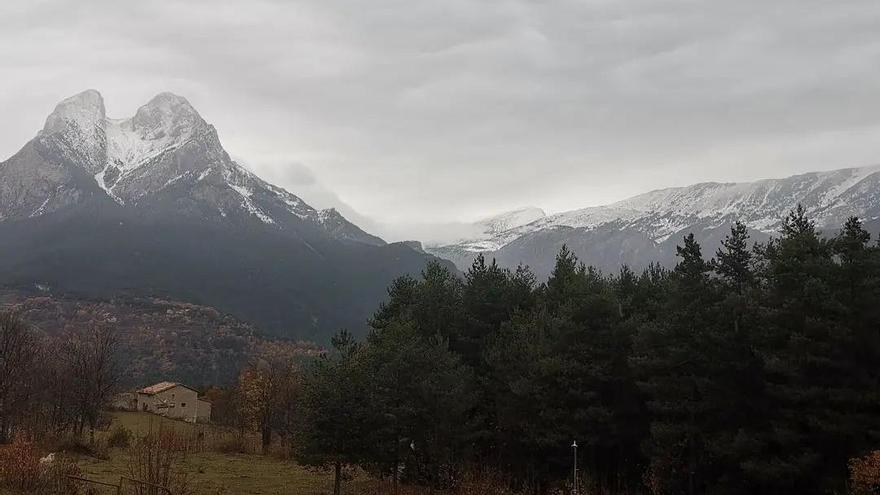 El Pedraforca, nevat aquest dimarts