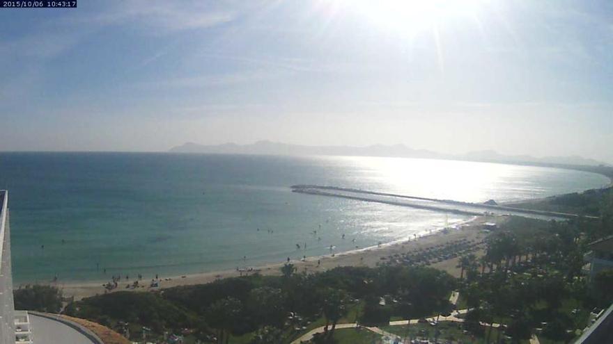 Es bleibt warm auf Mallorca, auch hier an der Platja de Muro.