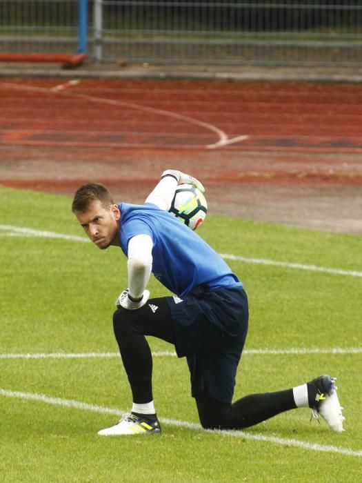 Intenso entrenamiento del Valencia en Évian-les-Bains