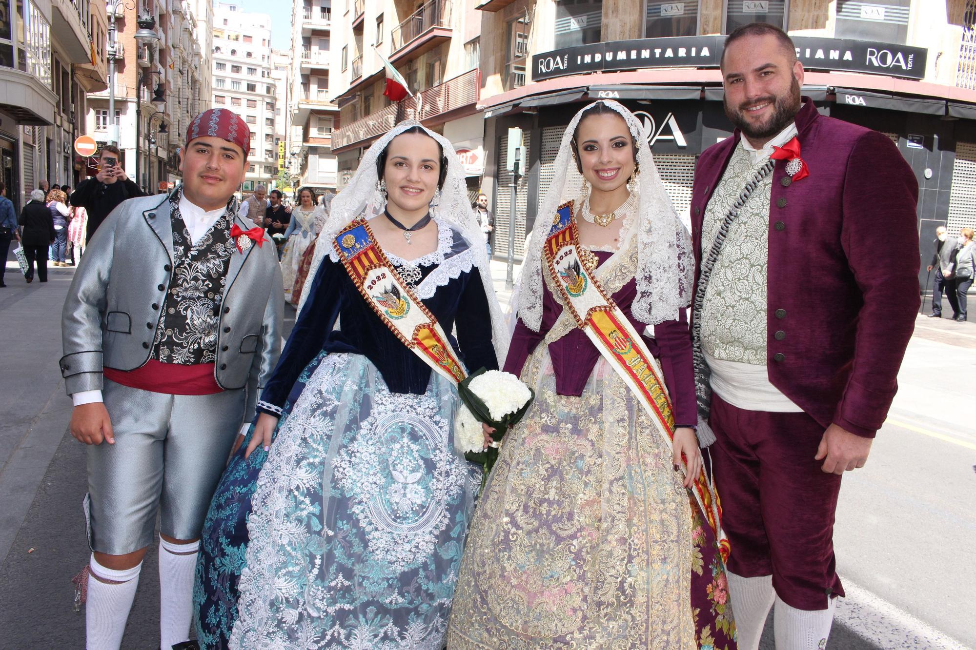 El desfile de falleras mayores en la Ofrenda a San Vicente Ferrer