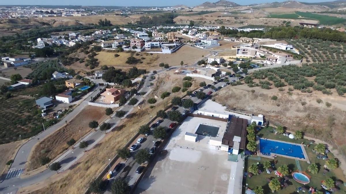 Imagen aérea de la urbanización de San Luis en Puente Genil.