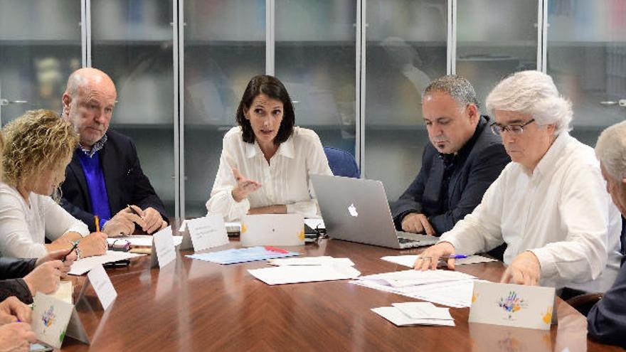 La consejera María Teresa Lorenzo, en una reunión del consejo asesor del Festival