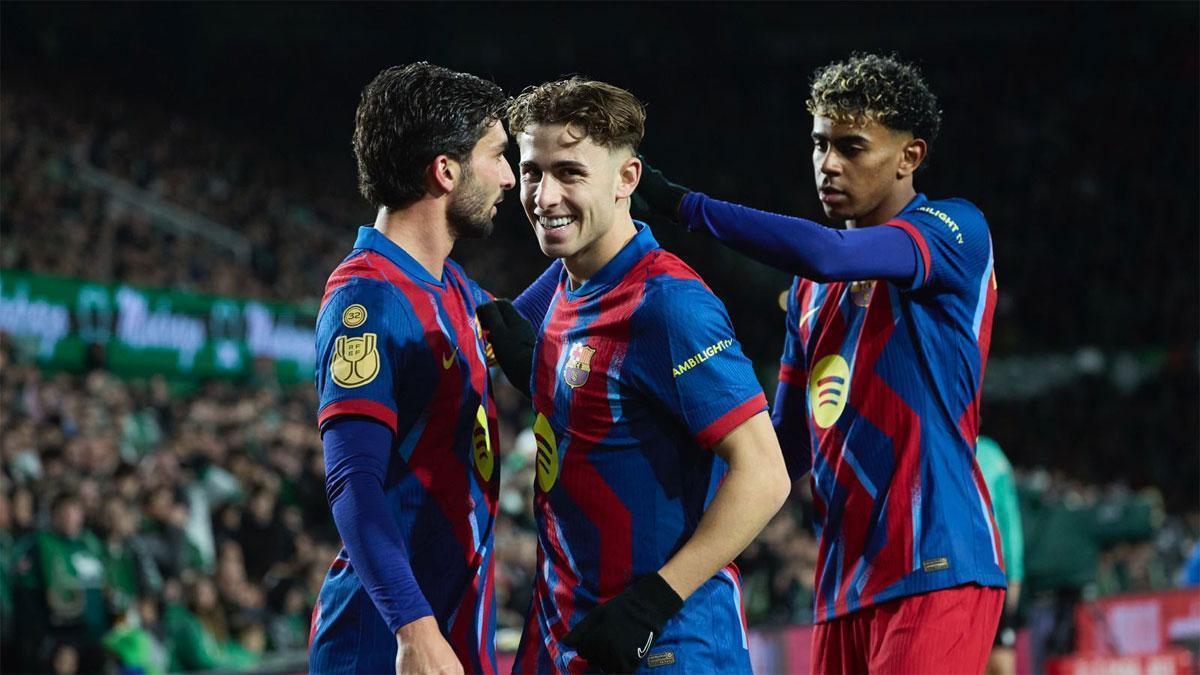 Resumen, goles y highlights del Racing de Santander 0 – 2 FC Barcelona de los octavos de final de la Copa del Rey.