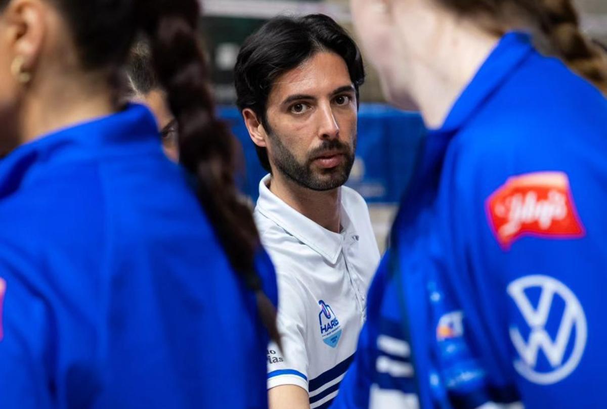 Ricardo Lemos, técnico del Tenerife Libby’s.