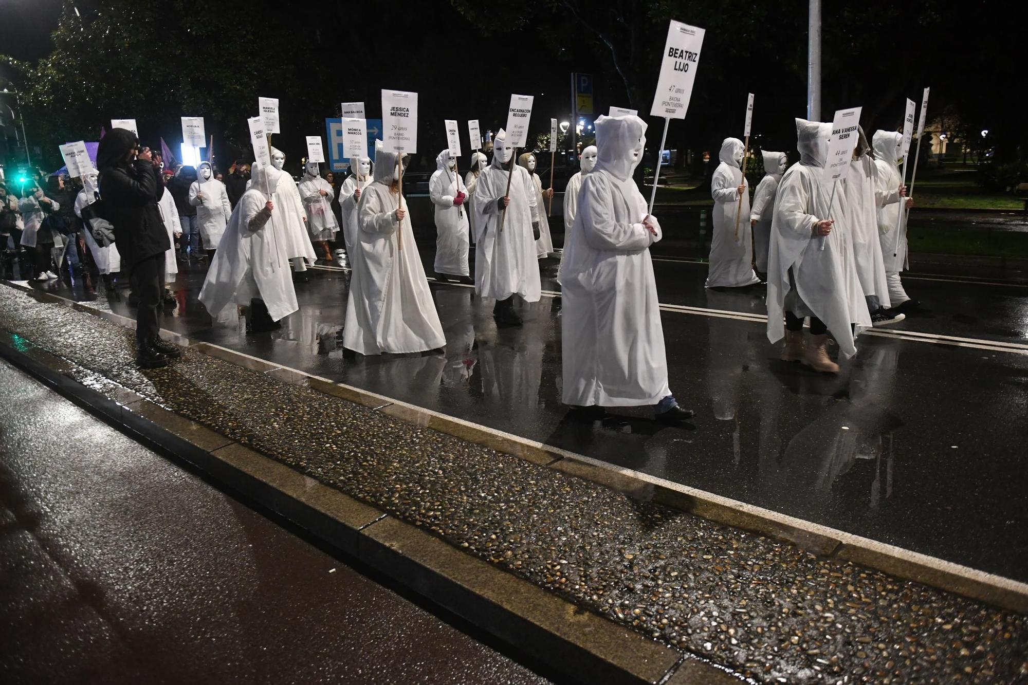 8M: unos 3.000 manifestantes marchan en A Coruña por los derechos de la mujer