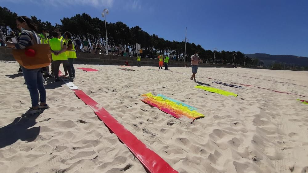 Caballero explica el sistema de seguridad para los arenales de Samil y O Vao.