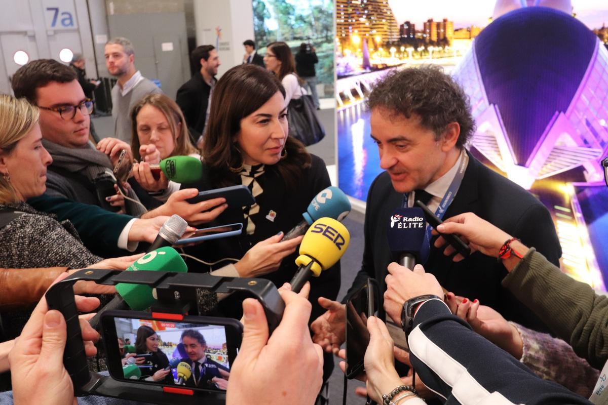 Colomer y Morillo, durante sus declaraciones ante los medios en Fitur.