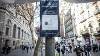 Barcelona instalará 500 cámaras de vigilancia y dotará a la Guardia Urbana con 20 pistolas Taser este mandato