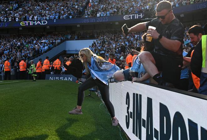 Así ha sido la loca celebración de la Premier League en el Etihad Stadium