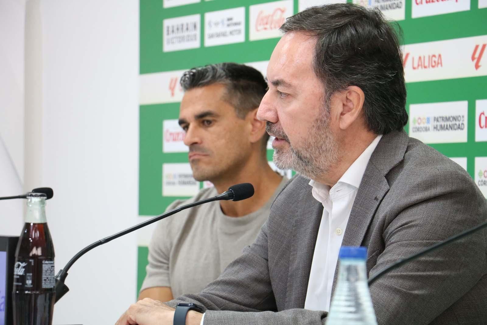 La presentación de Juan María Alcedo, Adri Fuentes y Mariano Carmona, en imágenes
