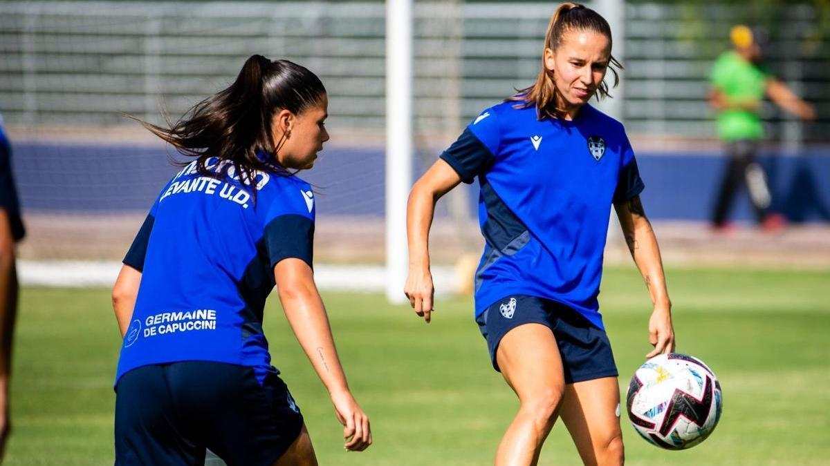 María Méndez y Tatiana Pinto, durante un entrenamiento de esta semana