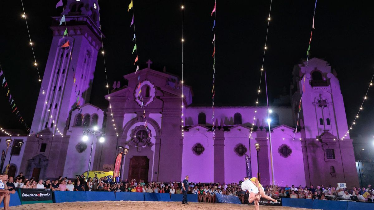 Ambiente y luchada durante la Fiesta de la Virgen de Candelaria