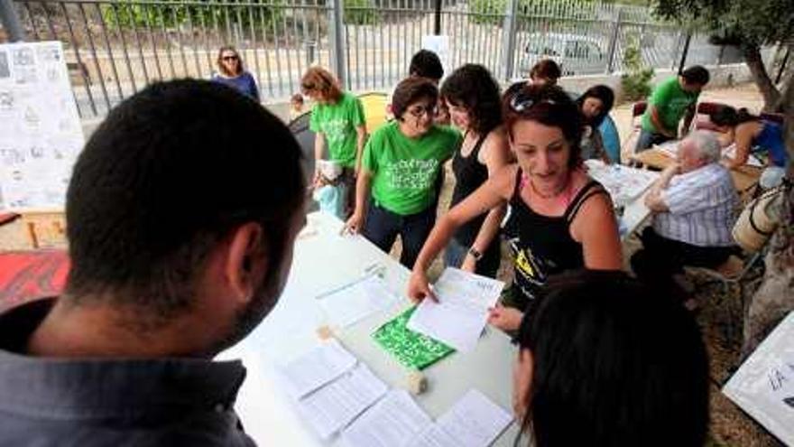 La protesta se ha convocado también para esta tarde.