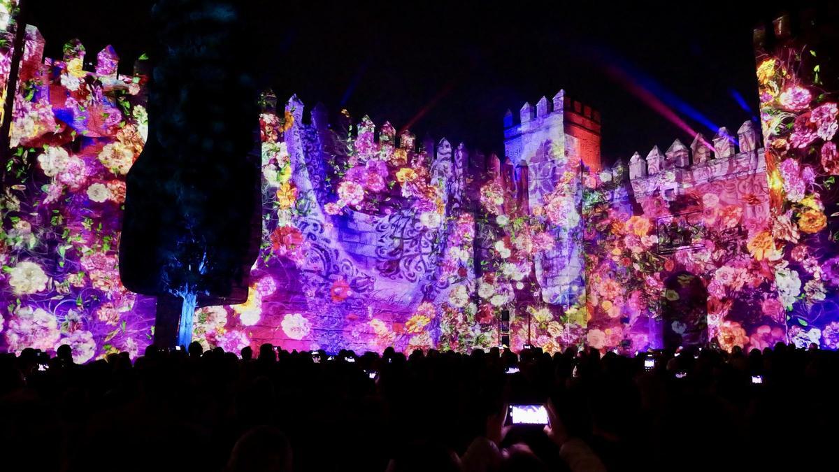 Las imágenes del videomapping de la conmemoración de las bodas de Carlos V