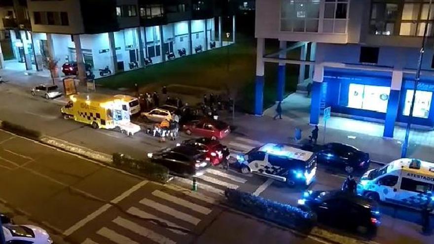 Herida una mujer tras ser atropellada en la calle Teixugueiras