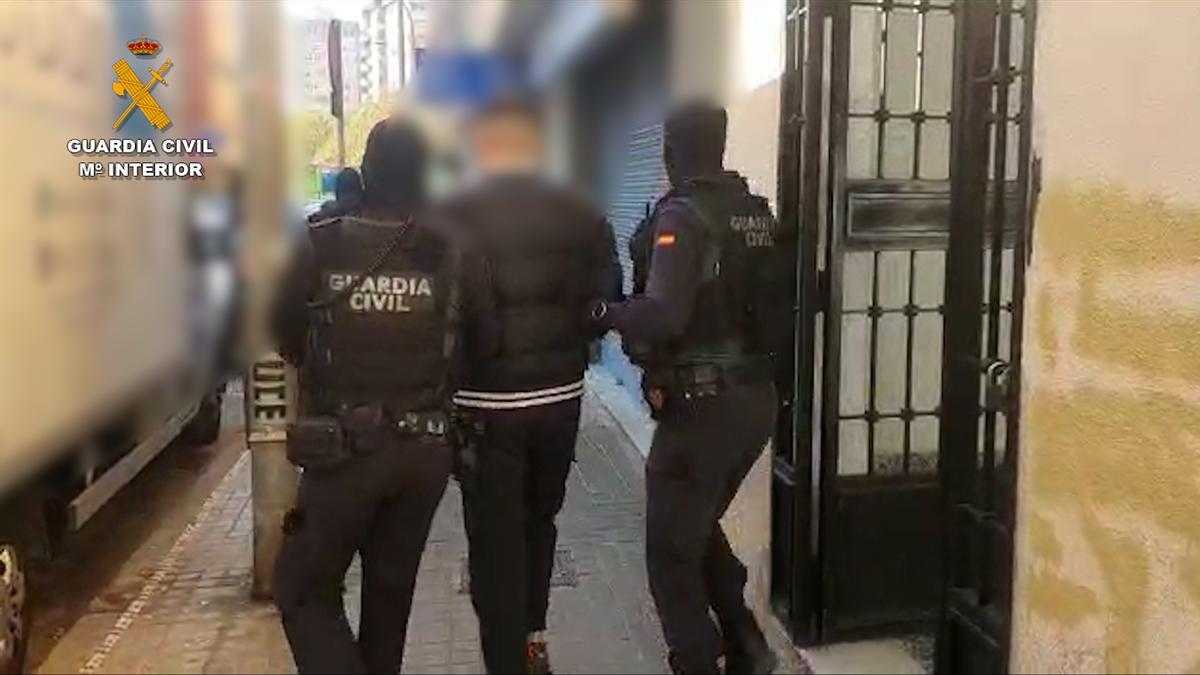 Uno de los detenidos en la operación de la Guardia Civil.