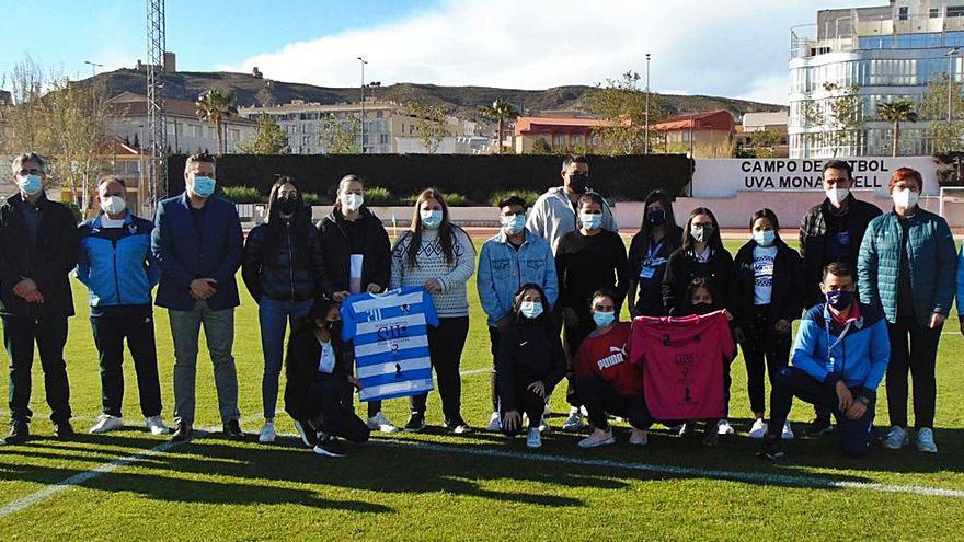 Las jugadoras del nuevo equipo de Jumilla en su presentación.