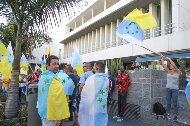 BANDERA CANARIA CABILDO DE GRAN CANARIA