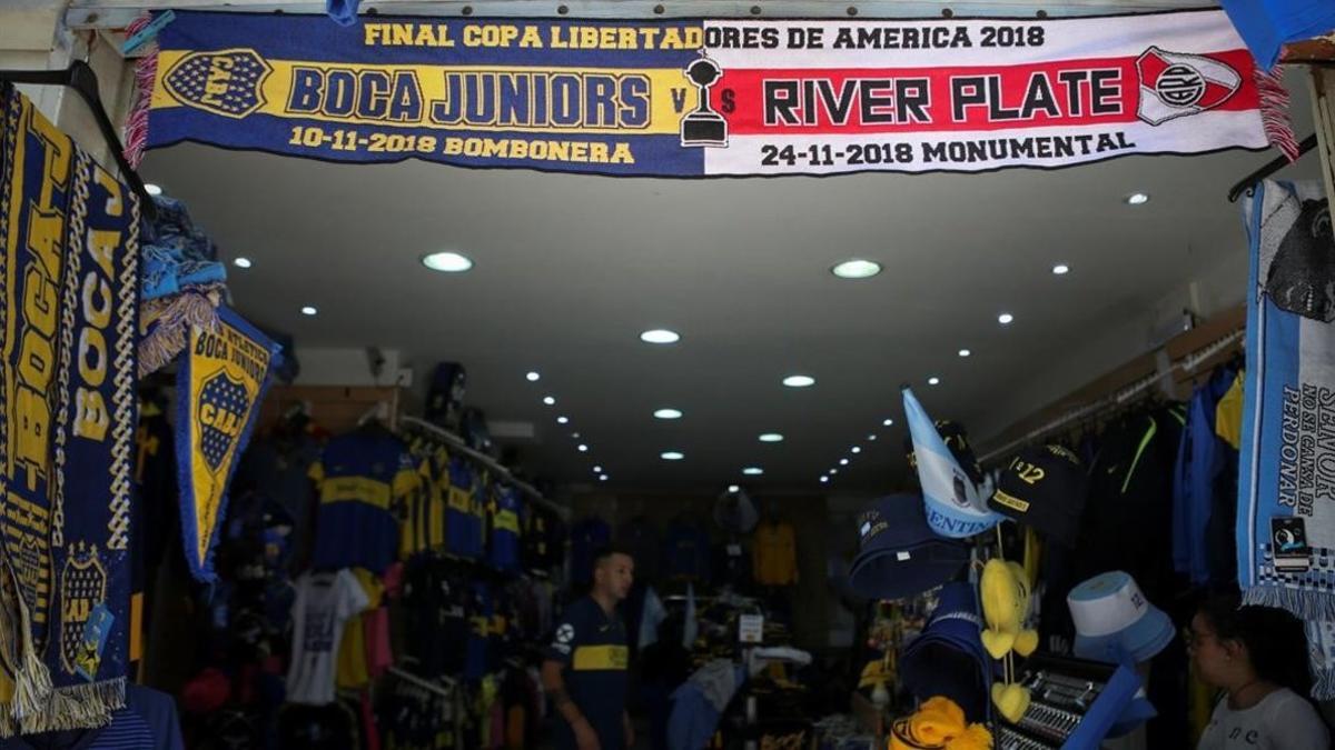 La bufanda conmemorativa del Superclásico de la Libertadores.