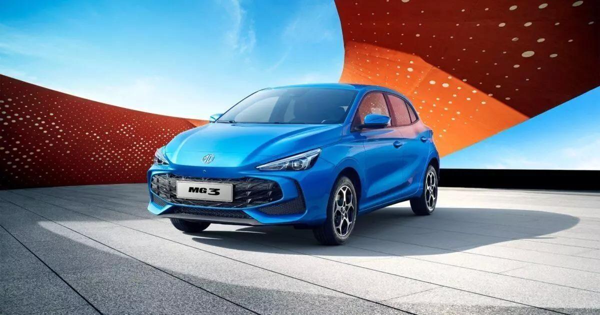 El MG3 Hybrid+ es un coche híbrido con etiqueta ECO, que acelera de 0 a 100 en 8 segundos y consume 4,4 litros por cada 100 kilómetros. Este coche tiene la tecnología híbrida y está equipado con lo último en tecnología (Android Auto y Apple CarPlay). Su precio es de 20.740 euros, incluyendo IVA y sin ninguna rebaja.