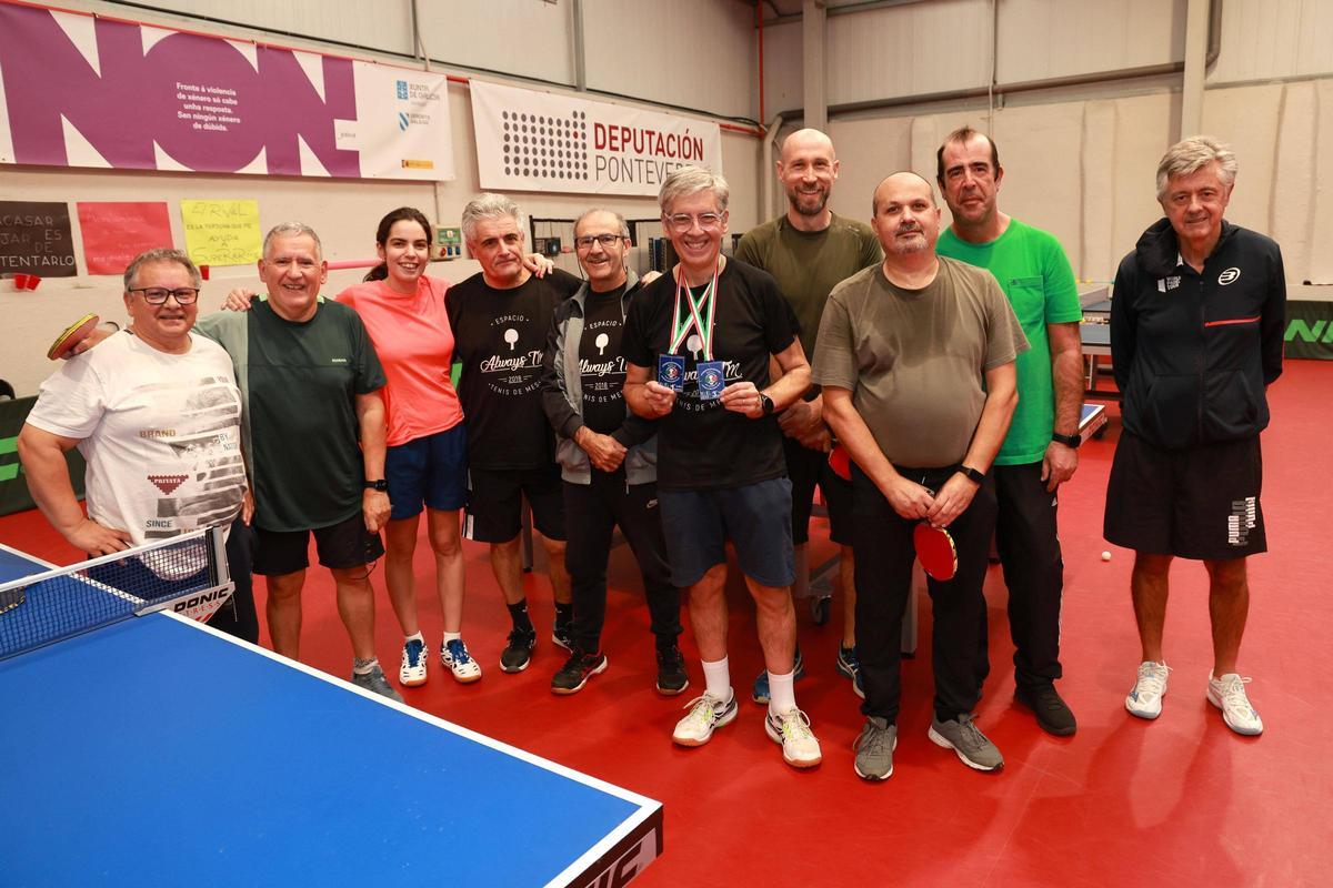 Manolo López, con compañeros del CTM Mos.