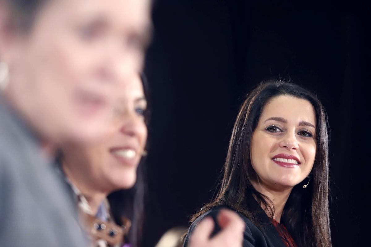 La presidenta y portavoz del Grupo de Cs en el Congreso de los Diputados, InÃ©s Arrimadas (d) durante el encuentro ’Mujeres Liberales’. En MÃ¡laga (AndalucÃ­a, EspaÃ±a), a 06 de marzo de 2020.