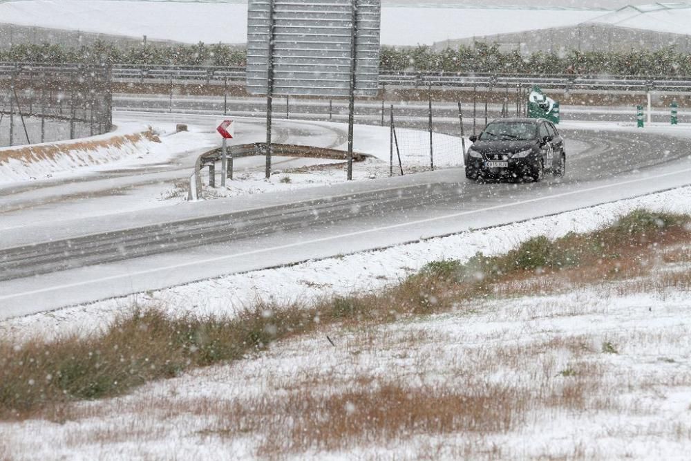 La nieve llega a San Javier, Balsicas y el Campo d