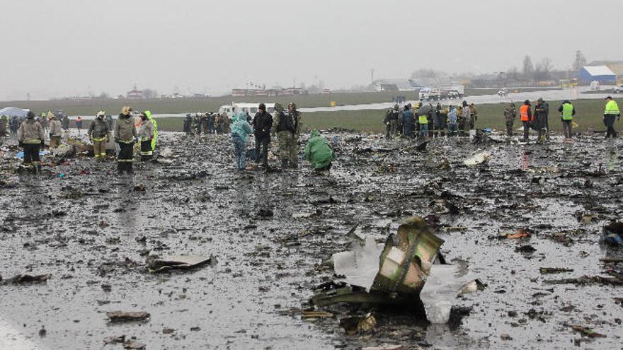 Dos canarios mueren al estrellarse un avión en Rusia con 62 pasajeros