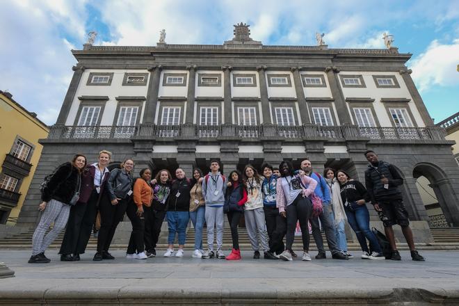 Alumnos del IES Simón Pérez acuden al pleno de Las Palmas de Gran Canaria