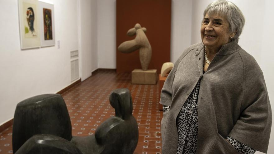 Churriana rinde homenaje a la escultora Elena Laverón