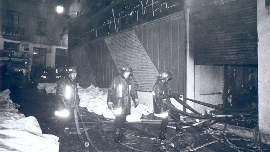 El incendio de Atalayas, el más mortífero en una discoteca desde el de la Flying de Zaragoza de 1990