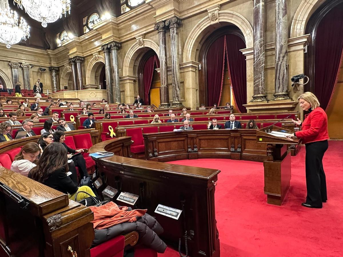 Raquel Sans (ERC) en un momento del debate sobre Hard Rock.