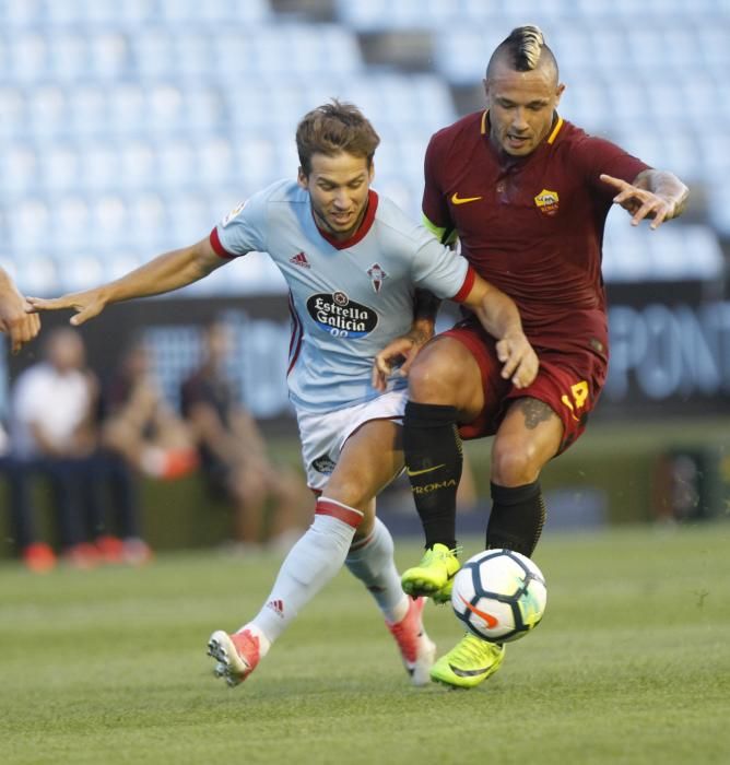 El Celta golea a la Roma con dobletes de Iago Aspas y Pione Sisto.