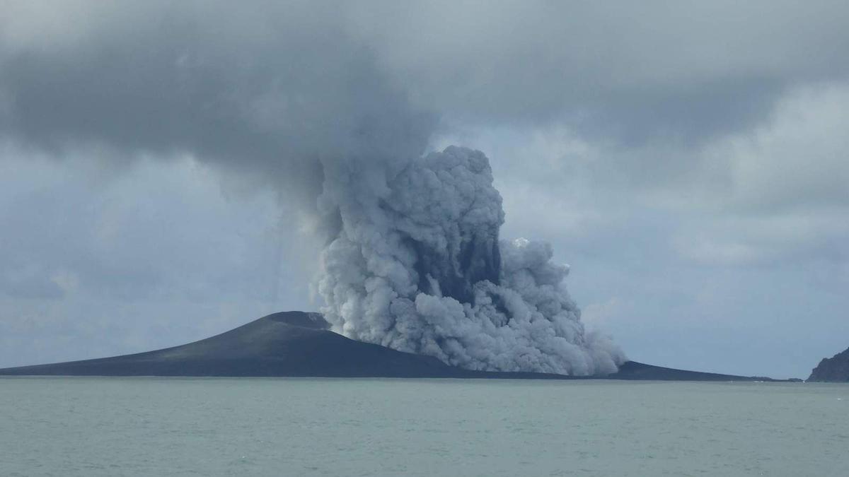 Erupción del volcán Tonga