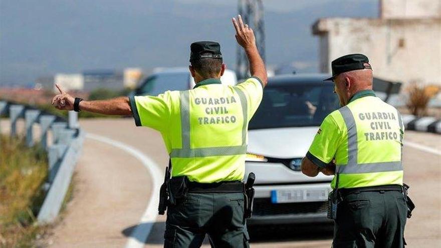 Guardias civiles critican el traspaso de competencias de tráfico a Navarra