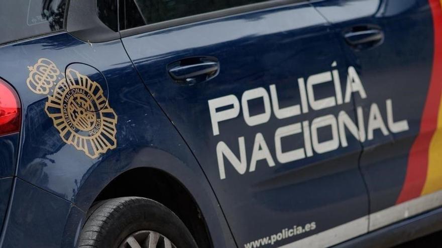 Un hombre confiesa haber quemado un coche policial en Barcelona y pretender repetirlo